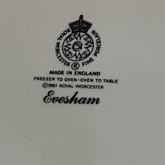 Royal Worcester Evesham Elegant Sm  Oval Serving Bowl with Gold Trim Vintage - Picture 2 of 8